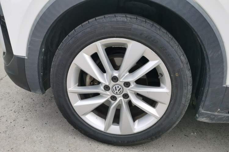 Used Volkswagen T-Cross 2020 280TSI DSG Comfort Edition Left Front Wheel Hub