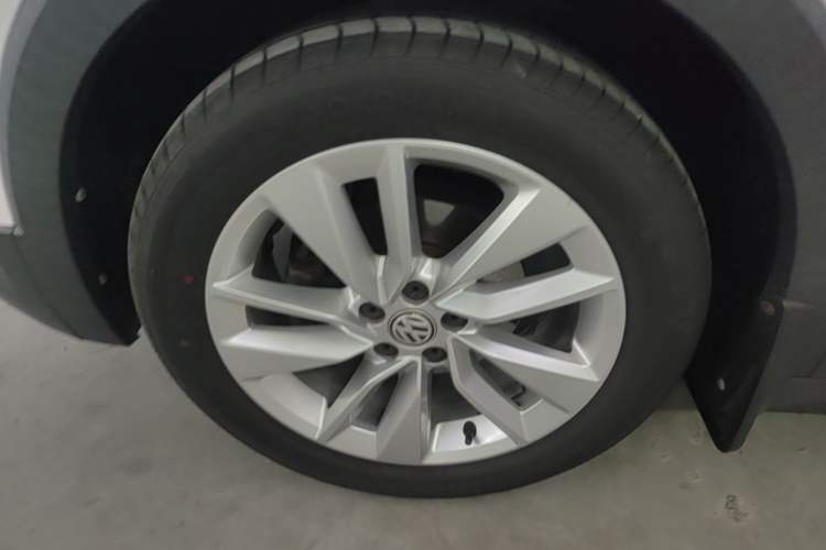 Used Volkswagen T-Cross 2020 280TSI DSG Comfort Edition Left Front Wheel Hub