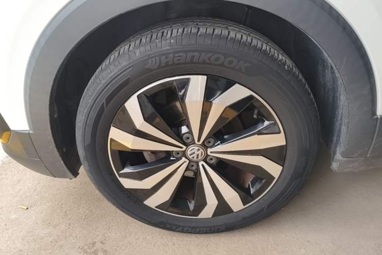 Used Volkswagen T-Cross 2020 280TSI DSG Luxury Edition Left Front Wheel Hub