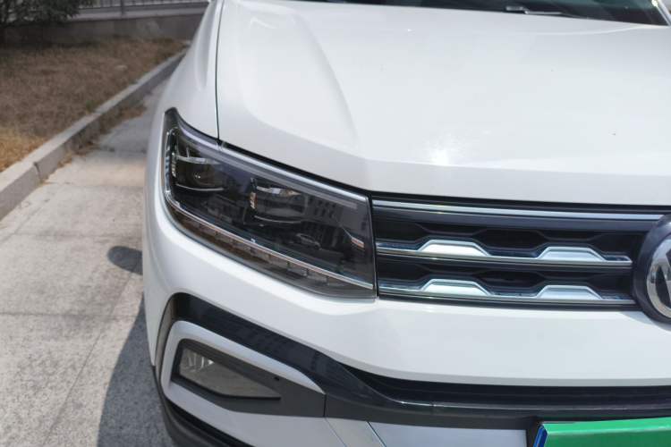 Used Volkswagen T-Cross 2020 1.5L Automatic Comfort Edition Right Front Headlight