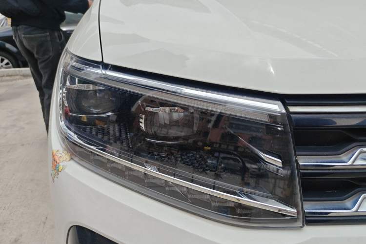 Used Volkswagen T-Cross 2020 1.5L Automatic Comfort Edition Right Front Headlight