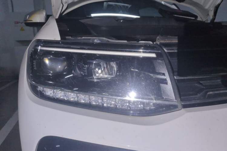 Used Volkswagen T-Cross 2020 280TSI DSG Comfort Edition Right Front Headlight
