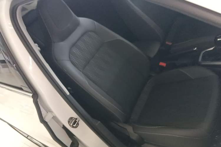 Used Volkswagen T-Cross 2020 280TSI DSG Comfort Edition Right Front Seat