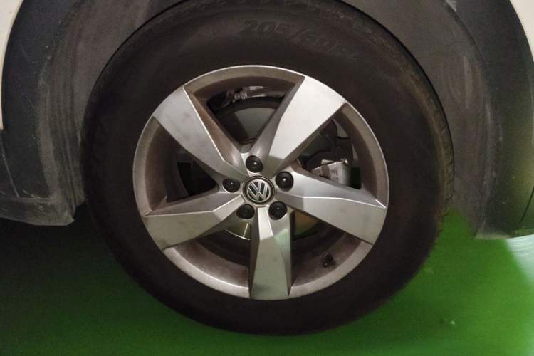 Used Volkswagen T-Cross 2020 1.5L Automatic Fashion Edition Right Front Wheel Hub