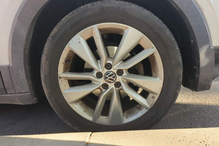 Used Volkswagen T-Cross 2020 280TSI DSG Comfort Edition Right Front Wheel Hub
