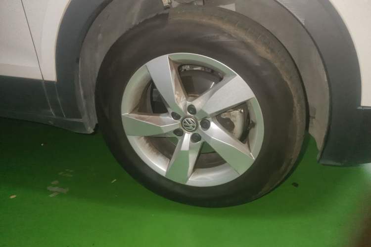 Used Volkswagen T-Cross 2020 1.5L Automatic Fashion Edition Right Front Wheel Hub