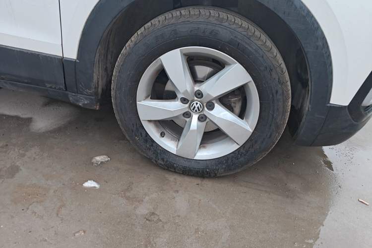 Used Volkswagen T-Cross 2020 1.5L Automatic Fashion Edition Right Front Wheel Hub