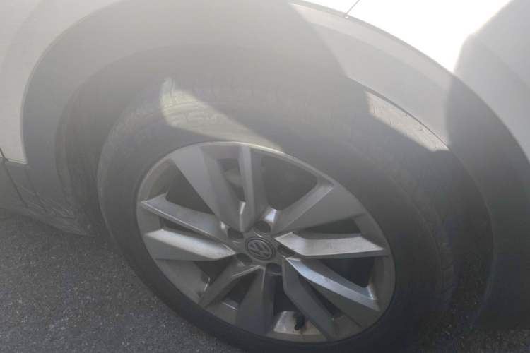 Used Volkswagen T-Cross 2020 280TSI DSG Comfort Edition Right Front Wheel Hub