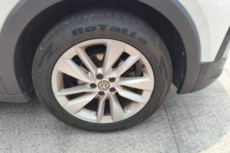 Used Volkswagen T-Cross 2020 1.5L Automatic Comfort Edition Right Front Wheel Hub