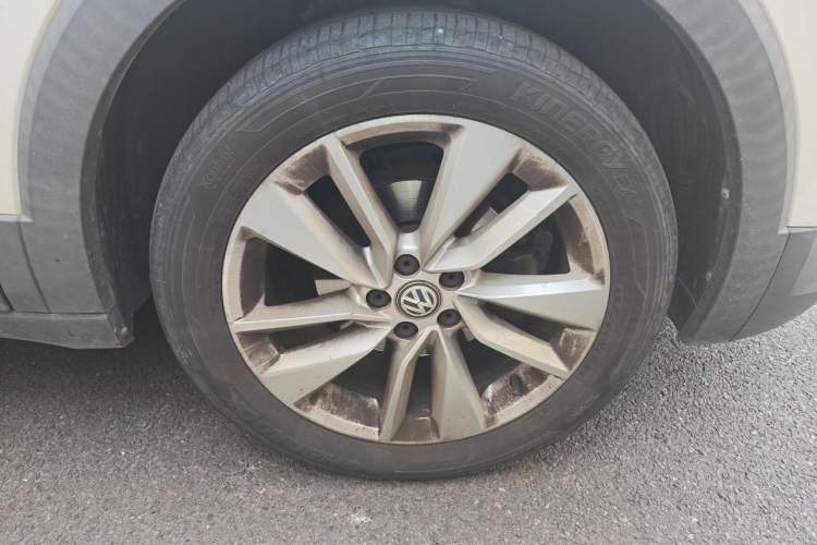 Used Volkswagen T-Cross 2020 1.5L Automatic Comfort Edition Right Front Wheel Hub