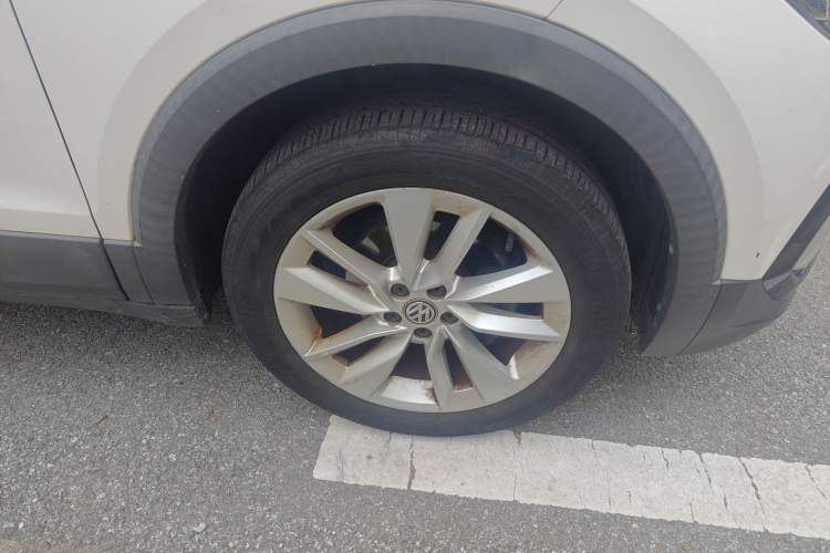 Used Volkswagen T-Cross 2020 1.5L Automatic Comfort Edition Right Front Wheel Hub
