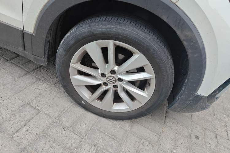 Used Volkswagen T-Cross 2020 1.5L Automatic Comfort Edition Right Front Wheel Hub