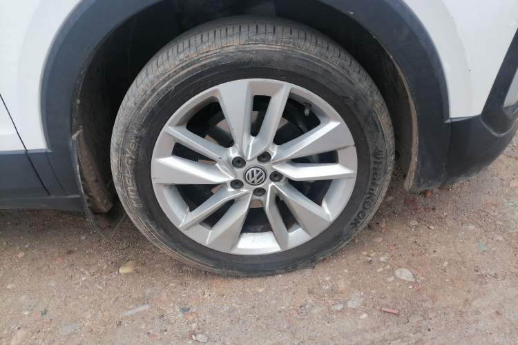 Used Volkswagen T-Cross 2020 280TSI DSG Comfort Edition Right Front Wheel Hub
