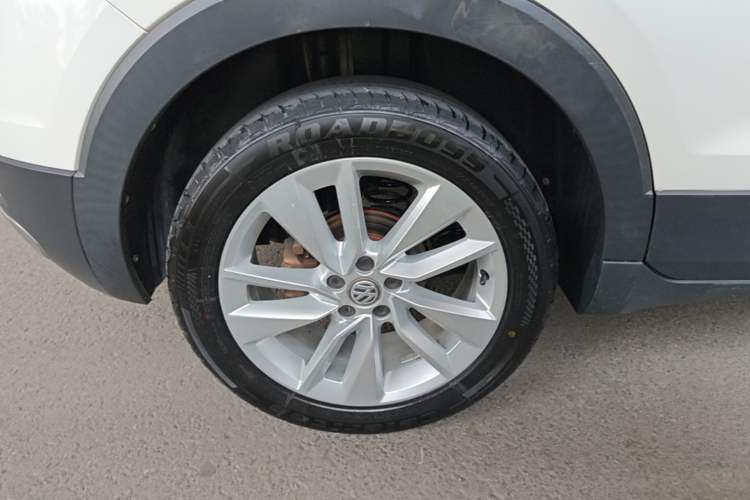 Used Volkswagen T-Cross 2020 280TSI DSG Comfort Edition Right Rear Wheel Hub