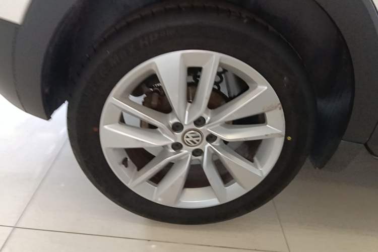 Used Volkswagen T-Cross 2020 280TSI DSG Comfort Edition Right Rear Wheel Hub