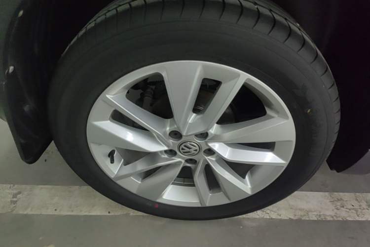 Used Volkswagen T-Cross 2020 280TSI DSG Comfort Edition Right Rear Wheel Hub
