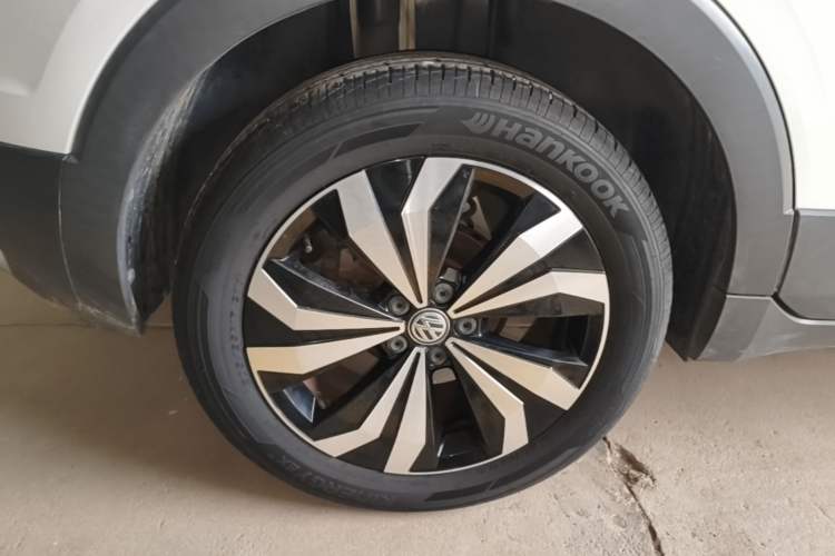 Used Volkswagen T-Cross 2020 280TSI DSG Luxury Edition Right Rear Wheel Hub