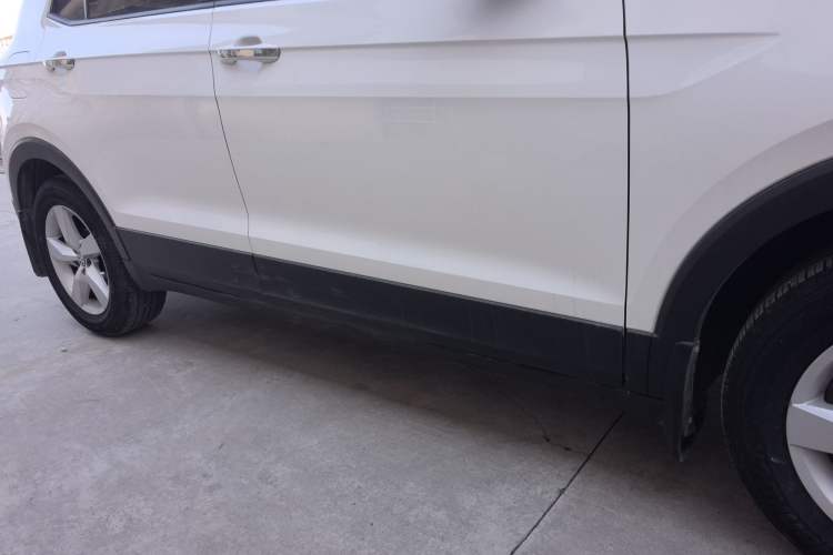 Used Volkswagen T-Cross 2020 1.5L Automatic Fashion Edition Right Side Sill