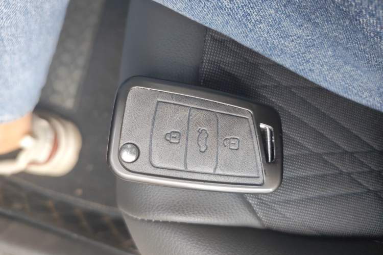 Used Volkswagen T-Cross 2020 1.5L Automatic Comfort Edition Vehicle Key