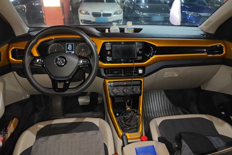 Used Volkswagen T-Cross 2020 280TSI DSG Comfort Edition Center Console