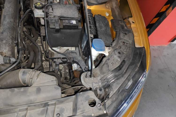 Used Volkswagen T-Cross 2020 280TSI DSG Comfort Edition Engine Bay Left