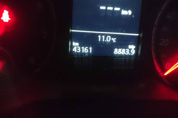Used Volkswagen T-Cross 2020 280TSI DSG Comfort Edition Odometer Close Up