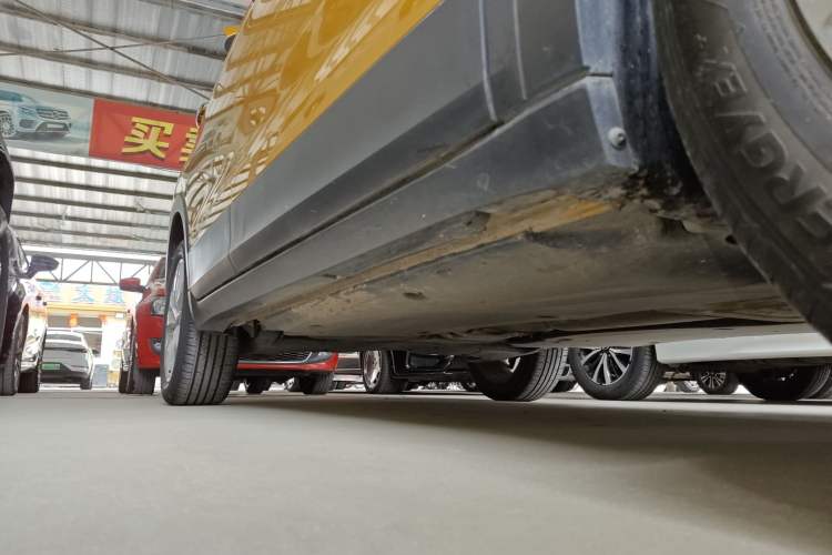 Used Volkswagen T-Cross 2020 280TSI DSG Comfort Edition Right Side Sill