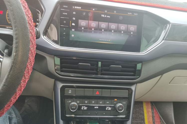 Used Volkswagen T-Cross 2021 280TSI DSG Luxury Edition Audio And AC Panel