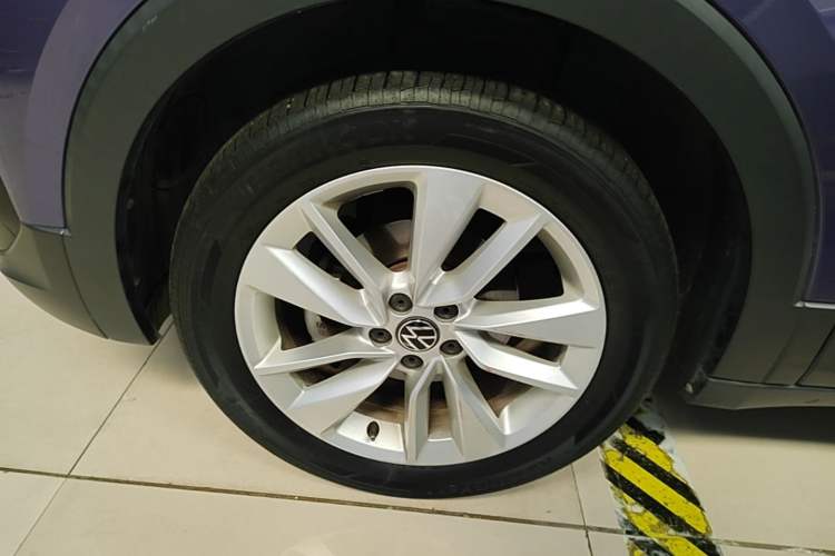 Used Volkswagen T-Cross 2021 1.5L Automatic Comfort Edition Left Front Wheel Hub
