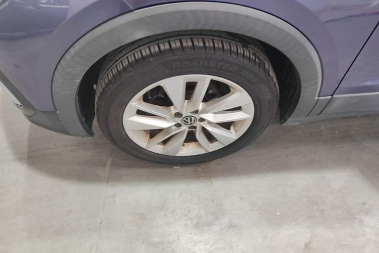 Used Volkswagen T-Cross 2021 280TSI DSG Comfort Edition Left Front Wheel Hub