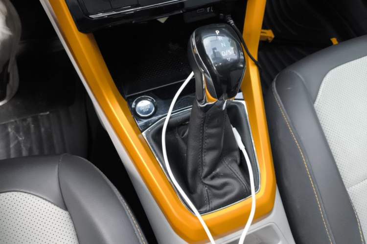 Used Volkswagen T-Cross 2021 280TSI DSG Luxury Edition Gear Lever
