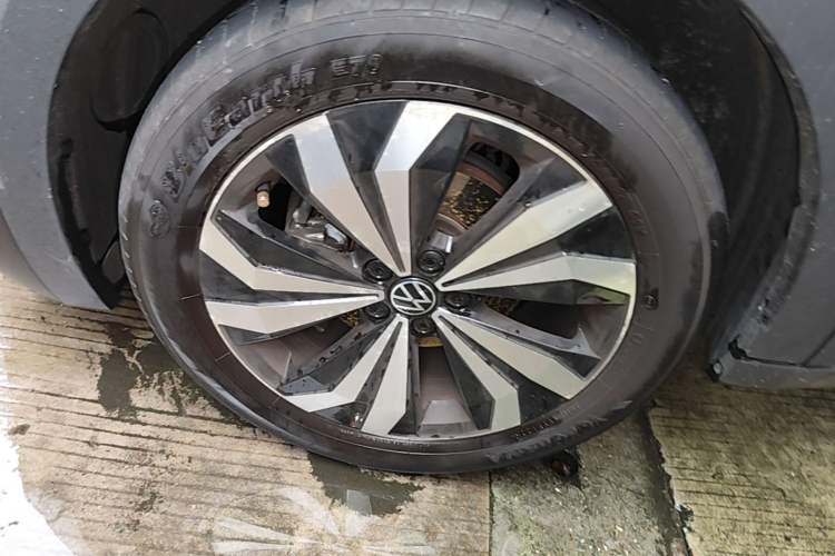 Used Volkswagen T-Cross 2021 280TSI DSG Luxury Edition Left Front Wheel Hub