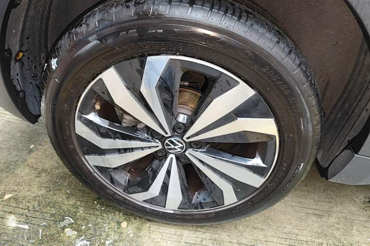 Used Volkswagen T-Cross 2021 280TSI DSG Luxury Edition Right Rear Wheel Hub