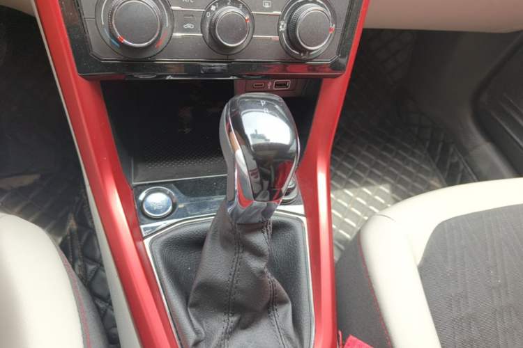 Used Volkswagen T-Cross 2021 280TSI DSG Comfort Edition Gear Lever