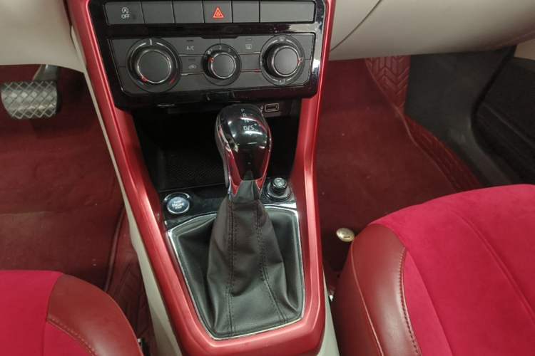 Used Volkswagen T-Cross 2021 280TSI DSG Comfort Edition Gear Lever