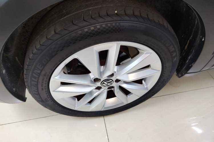Used Volkswagen T-Cross 2021 1.5L Automatic Comfort Edition Left Front Wheel Hub