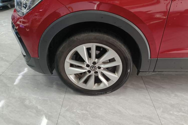 Used Volkswagen T-Cross 2021 280TSI DSG Comfort Edition Left Front Wheel Hub