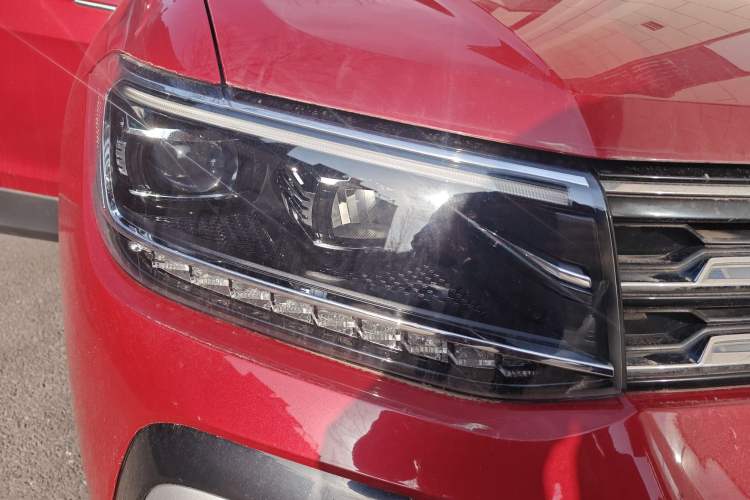 Used Volkswagen T-Cross 2021 1.5L Automatic Comfort Edition Right Front Headlight