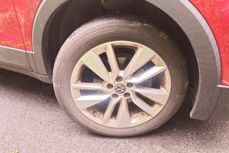 Used Volkswagen T-Cross 2021 1.5L Automatic Comfort Edition Right Front Wheel Hub