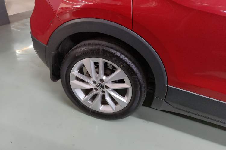 Used Volkswagen T-Cross 2021 280TSI DSG Comfort Edition Right Rear Wheel Hub