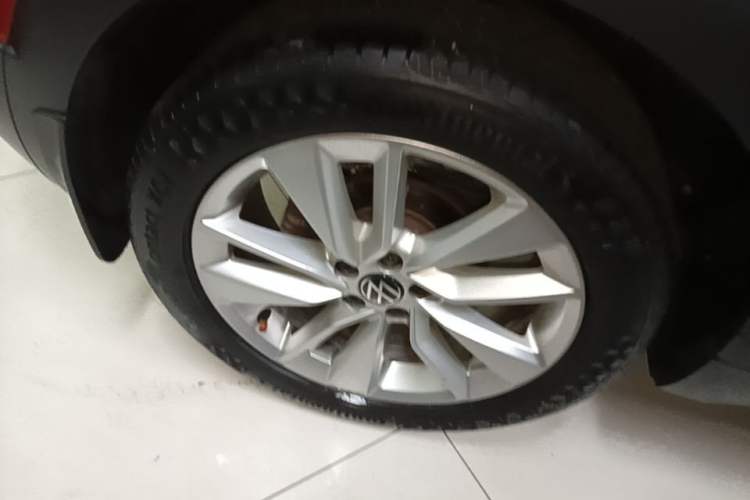 Used Volkswagen T-Cross 2021 1.5L Automatic Comfort Edition Right Rear Wheel Hub