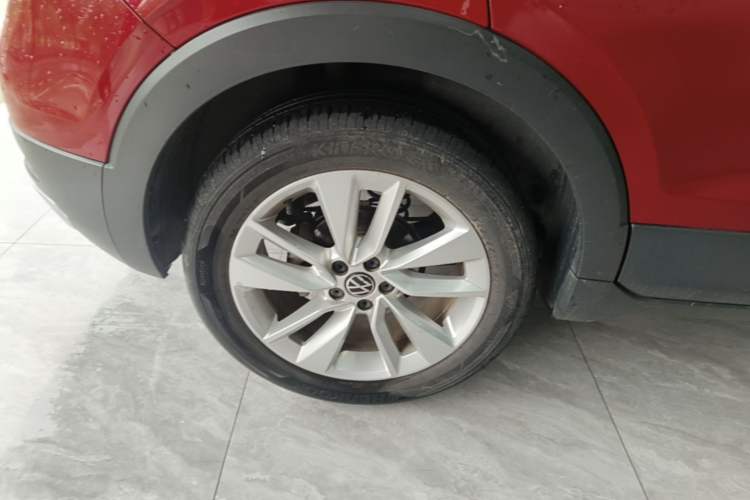 Used Volkswagen T-Cross 2021 280TSI DSG Comfort Edition Right Rear Wheel Hub