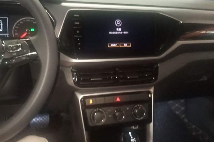 Used Volkswagen T-Cross 2021 280TSI DSG Comfort Edition Audio And AC Panel