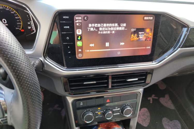 Used Volkswagen T-Cross 2021 280TSI DSG Comfort Edition Audio And AC Panel