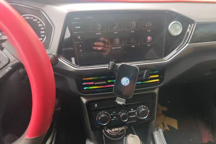 Used Volkswagen T-Cross 2021 280TSI DSG Comfort Edition Audio And AC Panel