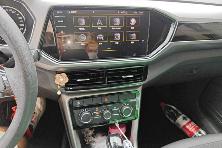 Used Volkswagen T-Cross 2021 1.5L Automatic Comfort Edition Audio And AC Panel