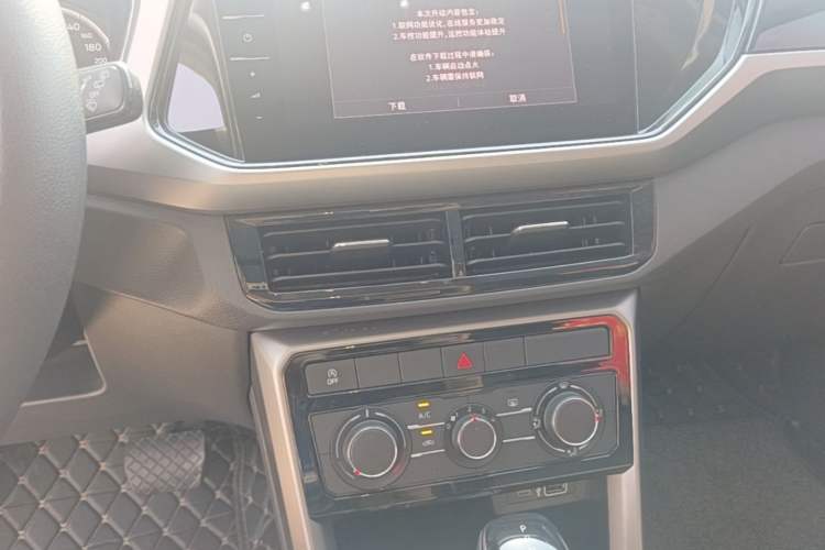 Used Volkswagen T-Cross 2021 280TSI DSG Comfort Edition Audio And AC Panel
