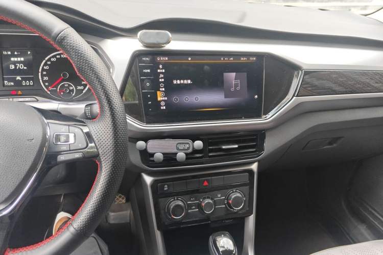 Used Volkswagen T-Cross 2021 280TSI DSG Comfort Edition Audio And AC Panel