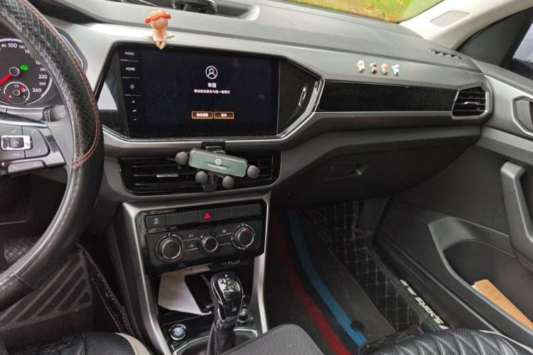Used Volkswagen T-Cross 2021 280TSI DSG Comfort Edition Audio And AC Panel