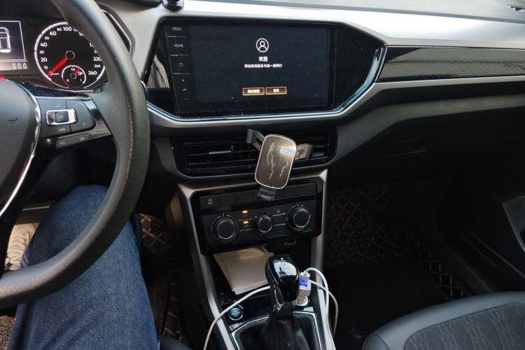 Used Volkswagen T-Cross 2021 1.5L Automatic Comfort Edition Audio And AC Panel